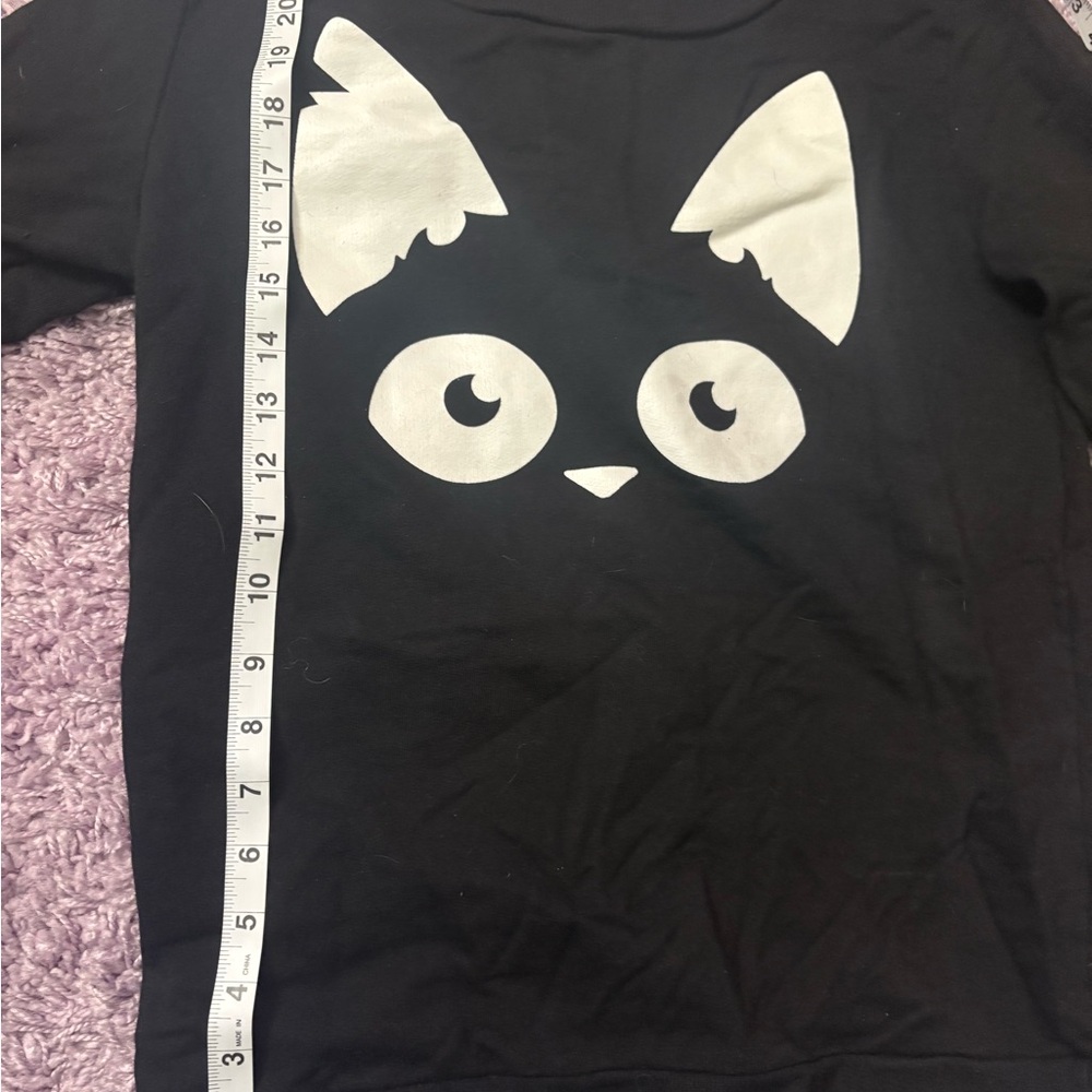 Black cat sweatshirt by Fervour - Picture 4 of 4